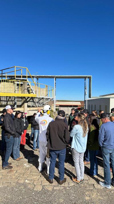 Grupo de produtores do Sindicato Rural de Laranjeiras do Sul realiza visitas técnicas em Guarapuava